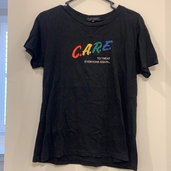 Pacsun L.A. Hearts care top- medium - Picture 2 of 4